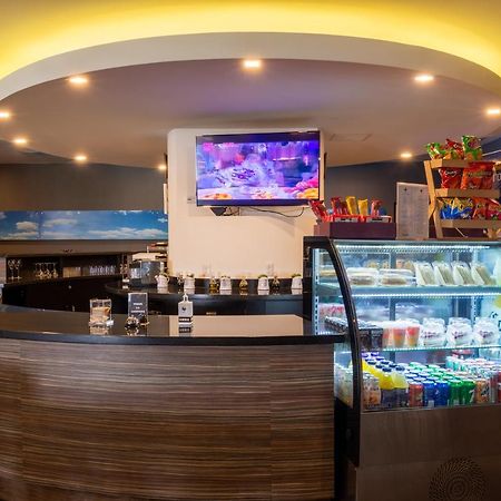 Hotel Glow Point - Mulza Leon Ngoại thất bức ảnh