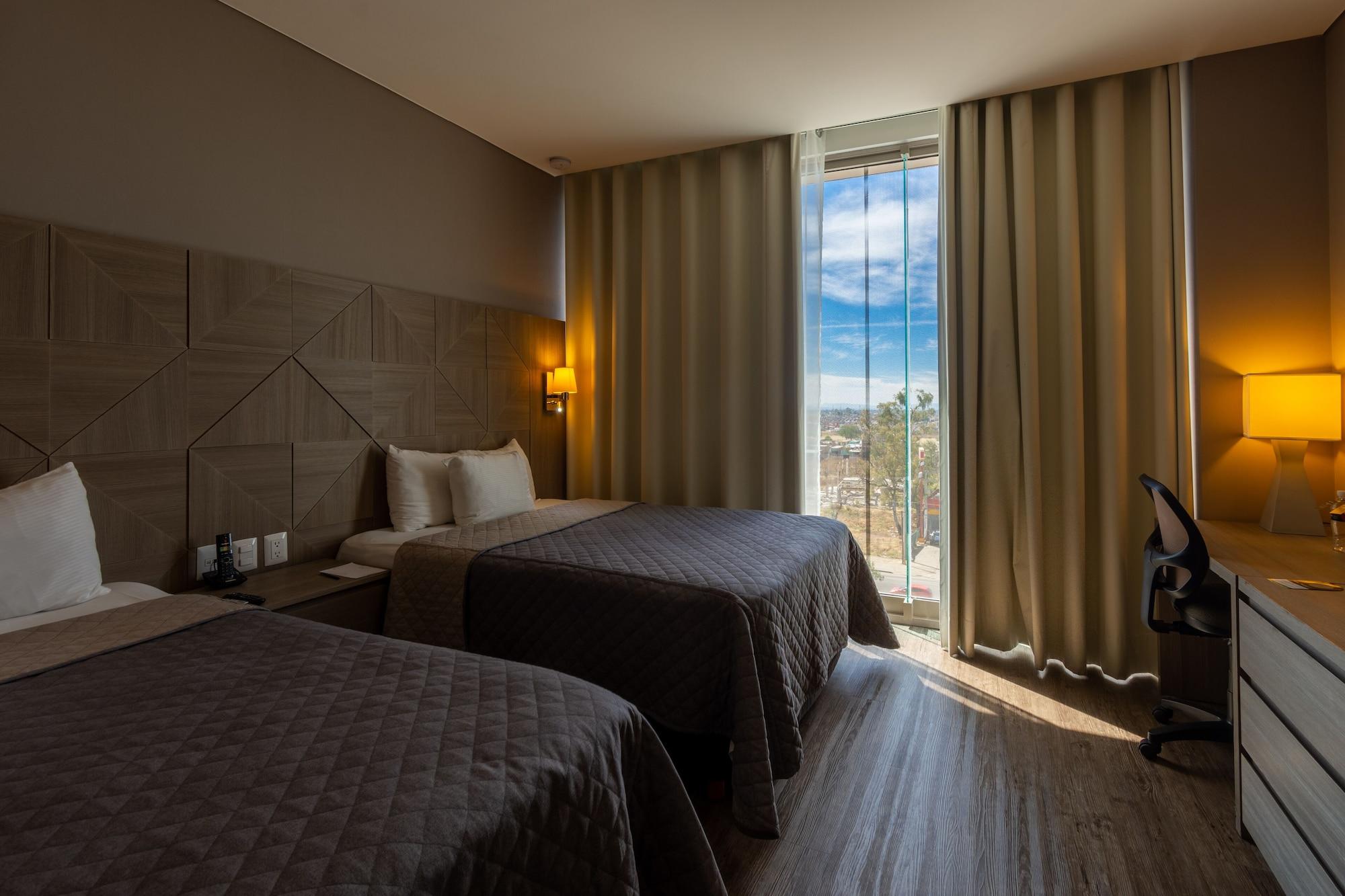 Hotel Glow Point - Mulza Leon Ngoại thất bức ảnh
