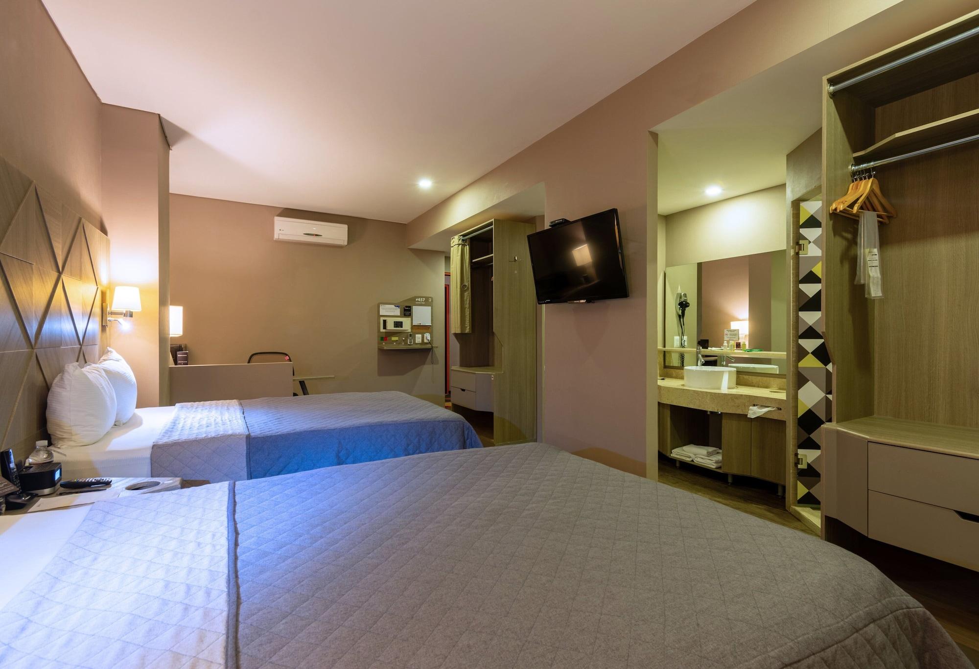 Hotel Glow Point - Mulza Leon Ngoại thất bức ảnh