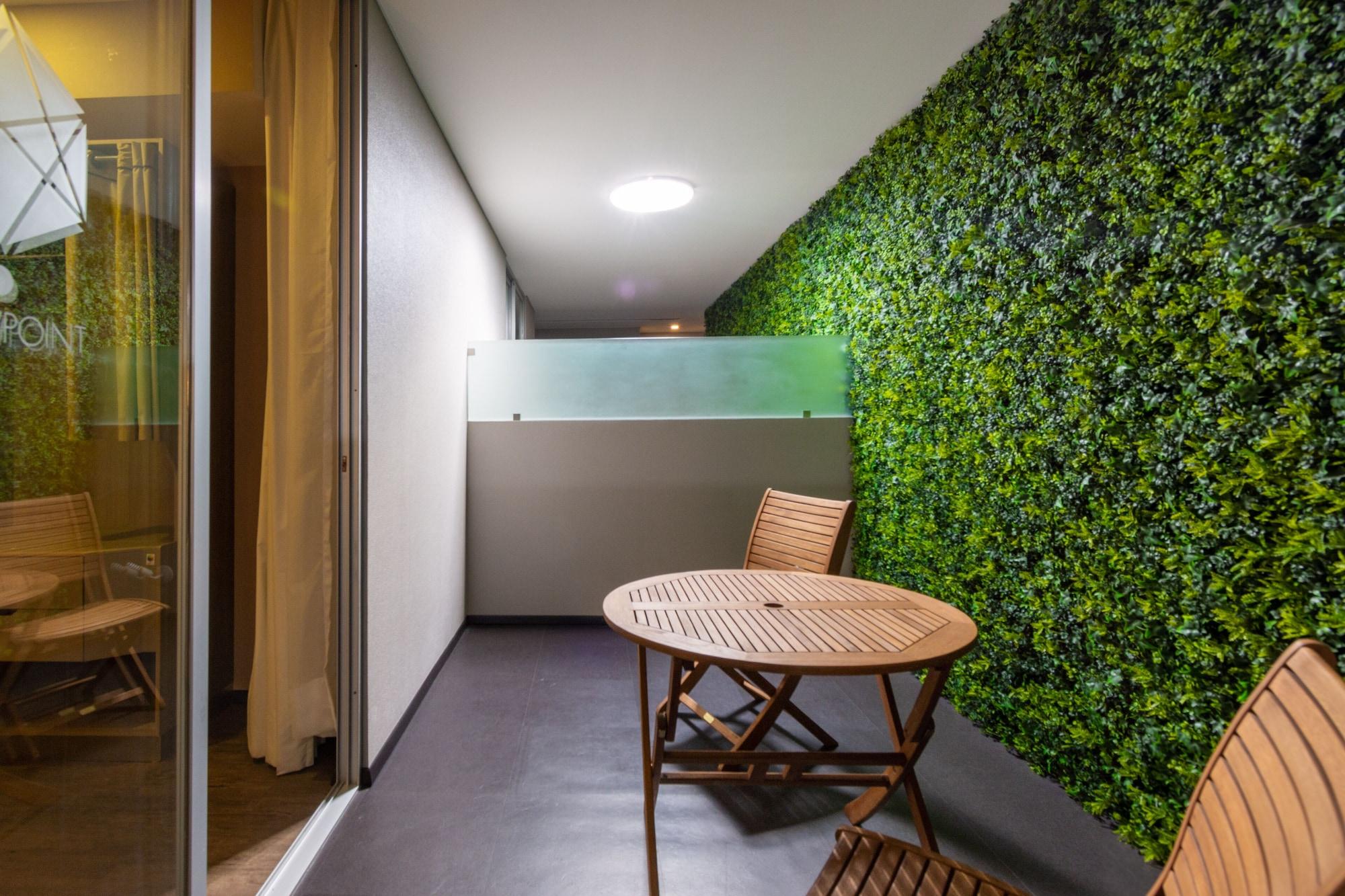 Hotel Glow Point - Mulza Leon Ngoại thất bức ảnh