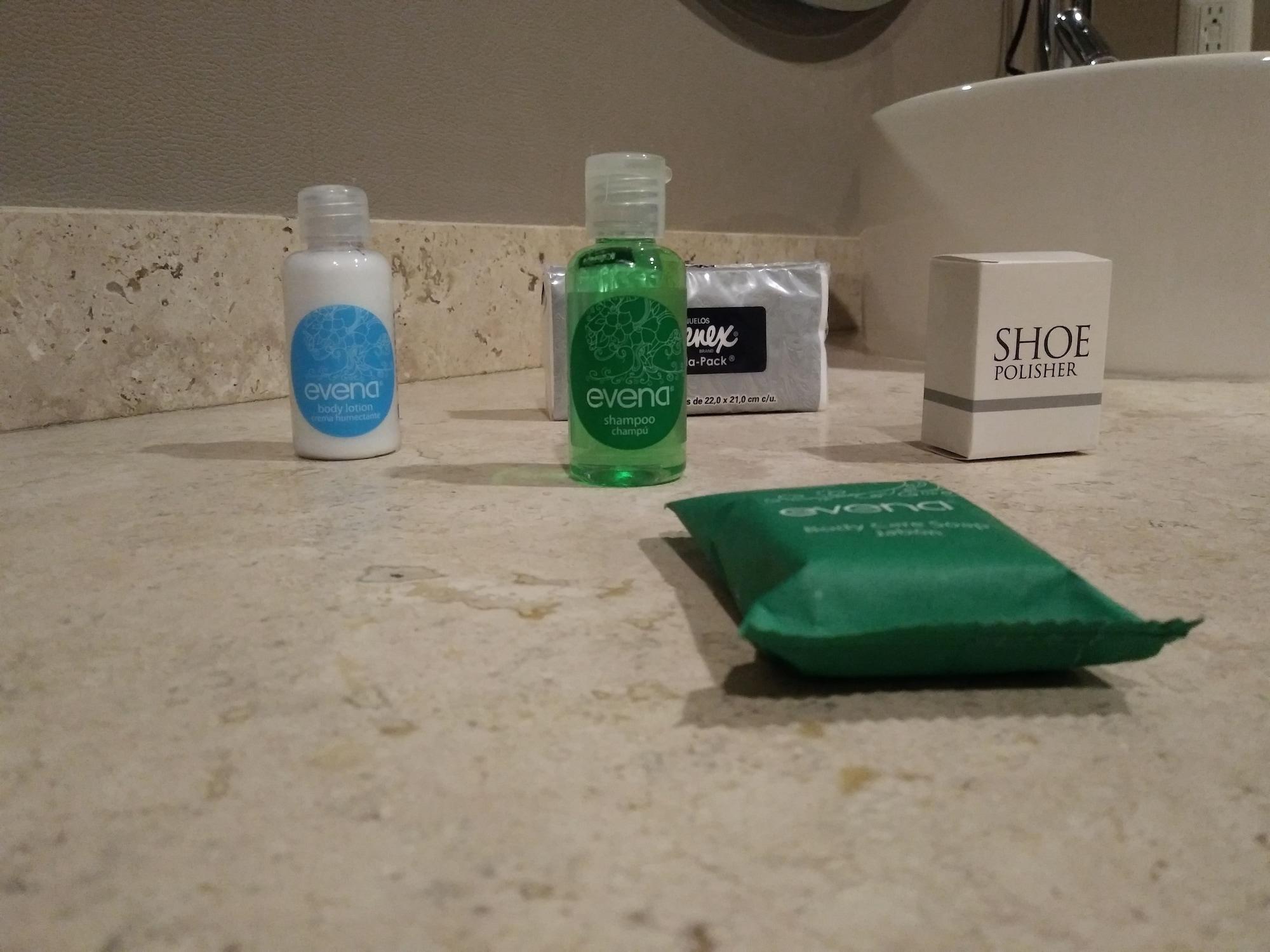 Hotel Glow Point - Mulza Leon Ngoại thất bức ảnh