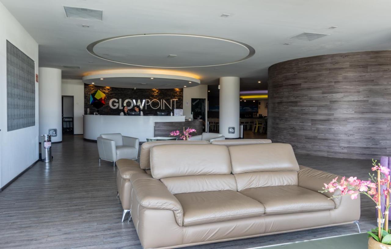 Hotel Glow Point - Mulza Leon Ngoại thất bức ảnh