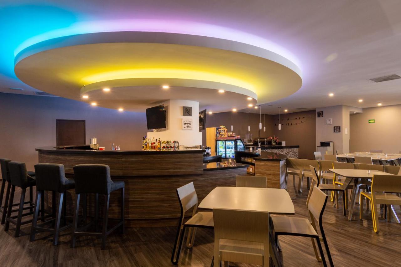 Hotel Glow Point - Mulza Leon Ngoại thất bức ảnh