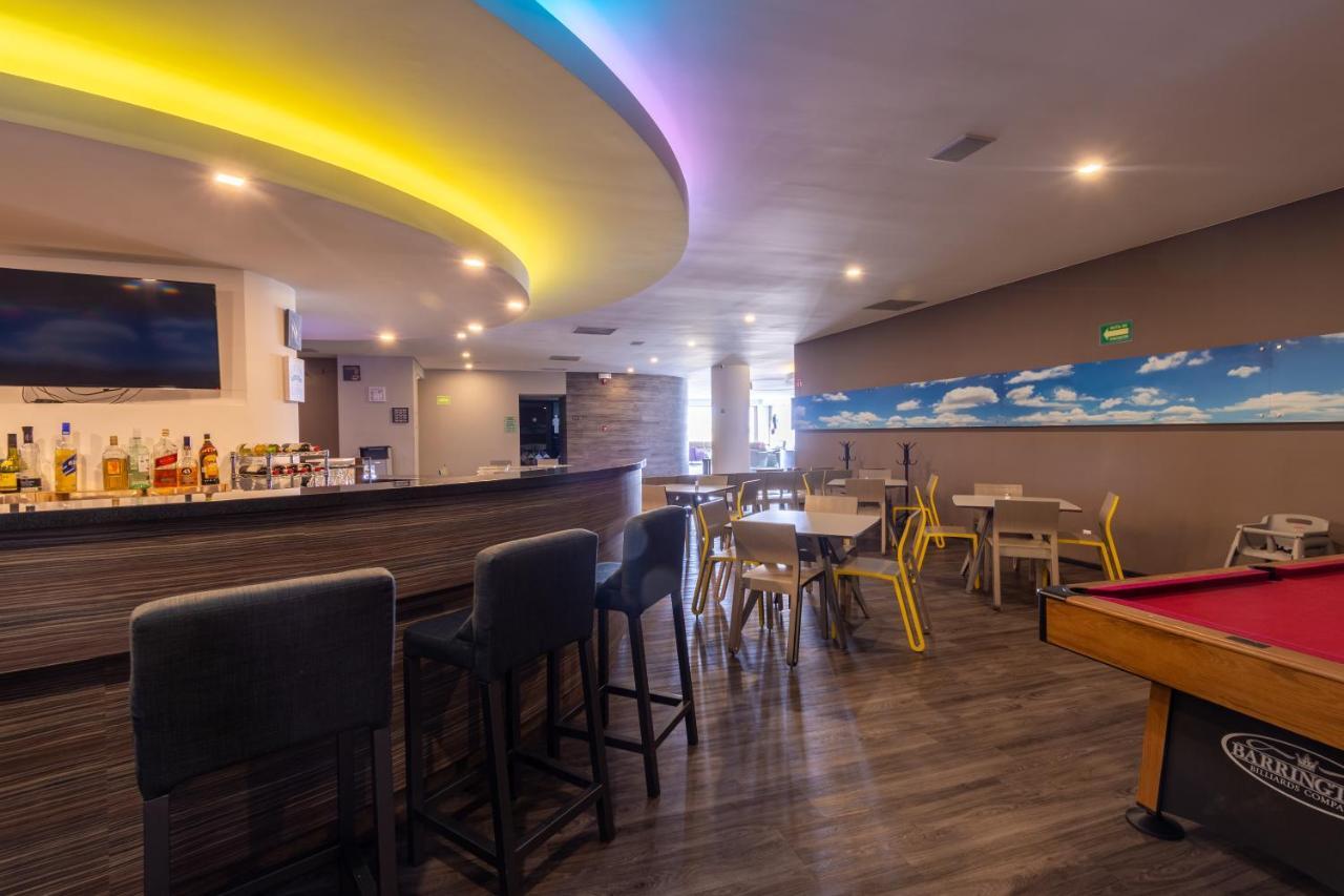 Hotel Glow Point - Mulza Leon Ngoại thất bức ảnh