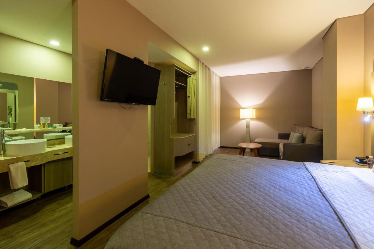 Hotel Glow Point - Mulza Leon Ngoại thất bức ảnh